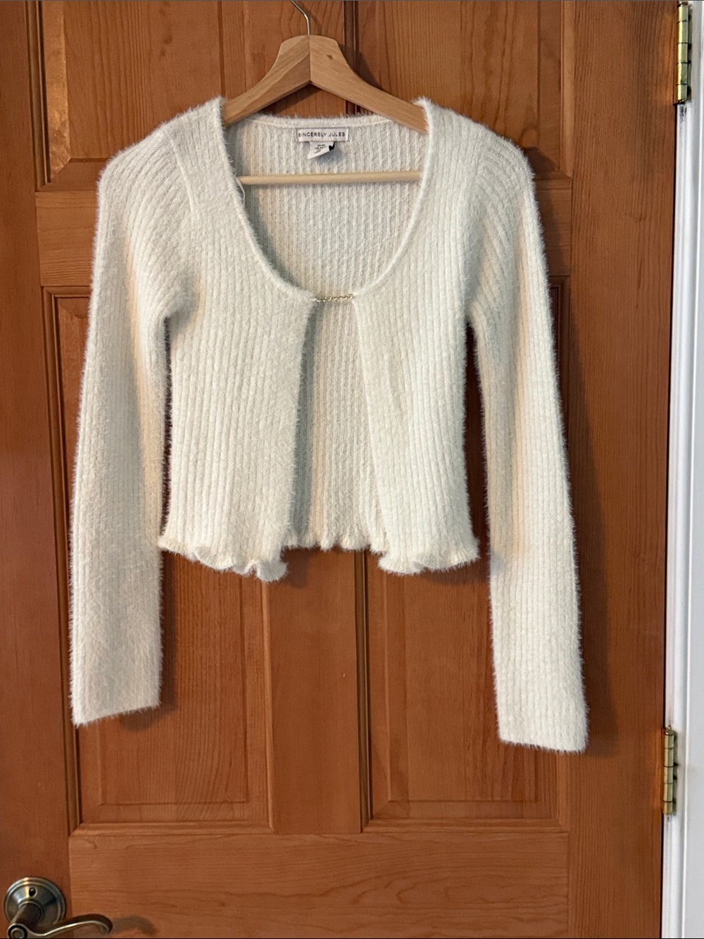 Sincerely Jules Size Extra Small XS Cream Fuzzy Scoop-Neck Cardigan Sweater
